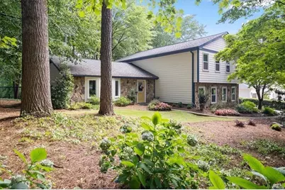 4989 Kings Wood Drive NE, Roswell, GA 30075 - Photo 2