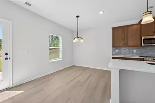 102 Thedford Dr, Hoschton, GA 30548 - Photo 14