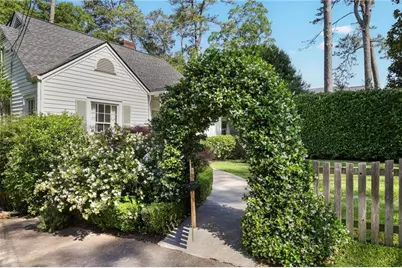 2232 Virginia Place NE, Atlanta, GA 30305 - Photo 2