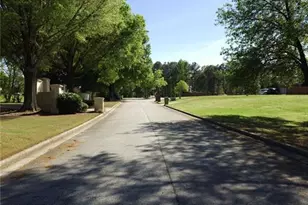 1444 Doe Valley Dr, Lithonia, GA 30058 - Photo 12