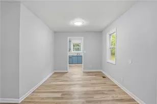 5160 Ellen St, Forest Park, GA 30297 - Photo 8