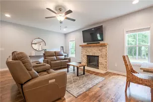 719 Fairview Rd, Brooks, GA 30205 - Photo 10