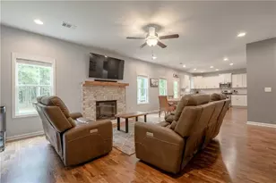 719 Fairview Rd, Brooks, GA 30205 - Photo 10