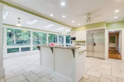 625 River Chase Point, Atlanta, GA 30328 - Photo 14