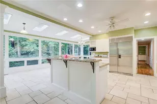 625 River Chase Point, Atlanta, GA 30328 - Photo 14