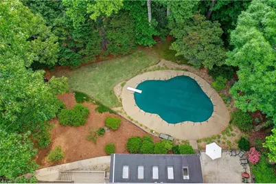 625 River Chase Point, Atlanta, GA 30328 - Photo 8
