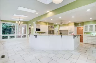 625 River Chase Point, Atlanta, GA 30328 - Photo 12