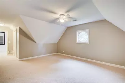 625 River Chase Point, Atlanta, GA 30328 - Photo 28