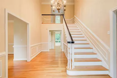 625 River Chase Point, Atlanta, GA 30328 - Photo 4