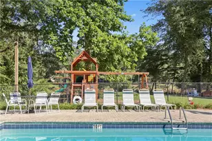 625 River Chase Point, Atlanta, GA 30328 - Photo 42