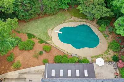 625 River Chase Point, Atlanta, GA 30328 - Photo 2