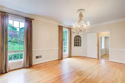 625 River Chase Point, Atlanta, GA 30328 - Photo 8