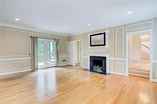 625 River Chase Point, Atlanta, GA 30328 - Photo 10