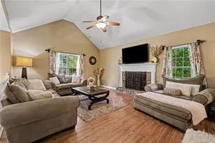 306 Queensbury Walk, Acworth, GA 30102 - Photo 6