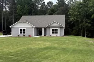 718 Eagle Hts Dr, Maysville, GA 30558 - Photo 1
