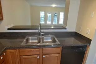 4330 Park Gate Dr, Atlanta, GA 30344 - Photo 6