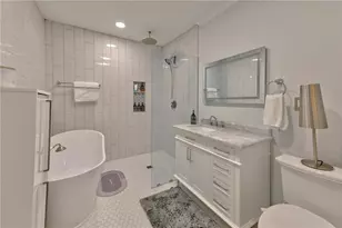 2075 Clairmeade Valley Rd NE, Atlanta, GA 30329 - Photo 10