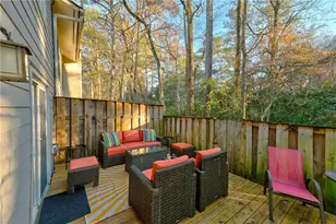 2075 Clairmeade Valley Rd NE, Atlanta, GA 30329 - Photo 20