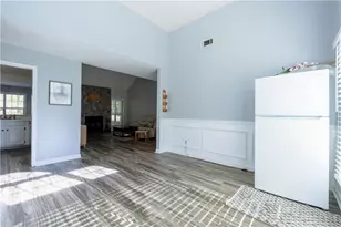727 8 Point Ct, Suwanee, GA 30024 - Photo 8