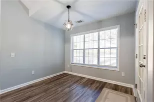 727 8 Point Ct, Suwanee, GA 30024 - Photo 14