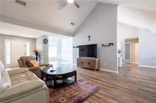 727 8 Point Ct, Suwanee, GA 30024 - Photo 6