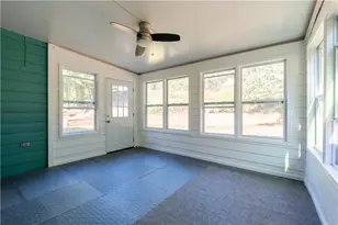 727 8 Point Ct, Suwanee, GA 30024 - Photo 32