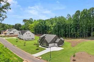 8340 Creekside Overlook Dr, Gainesville, GA 30506 - Photo 4