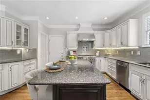 245 Plantation Way, Roswell, GA 30075 - Photo 14