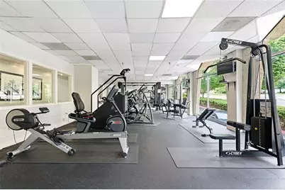 2479 Peachtree Road NE #303, Atlanta, GA 30305 - Photo 10