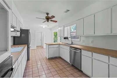 5132 Winterberry Drive, Stone Mountain, GA 30088 - Photo 10