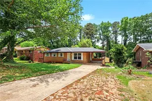 3995 Maxey Hill Dr, Stone Mountain, GA 30083 - Photo 2