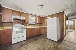 1111 Creekwood Dr, Perry, GA 31069 - Photo 10