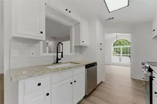 515 Ashland Manor Dr, Lawrenceville, GA 30045 - Photo 8