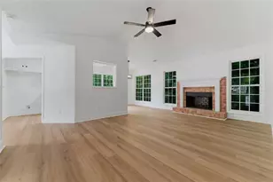 515 Ashland Manor Dr, Lawrenceville, GA 30045 - Photo 2