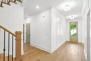 3275 Hilltop Cir, Marietta, GA 30066 - Photo 6