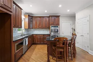160 Torrey Pines Ct, Newnan, GA 30265 - Photo 2