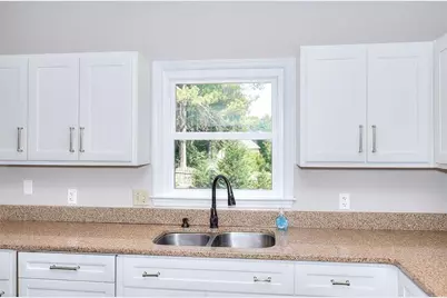 10590 Stonepoint Place, Johns Creek, GA 30097 - Photo 18