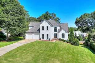 10590 Stonepoint Pl, Johns Creek, GA 30097 - Photo 2