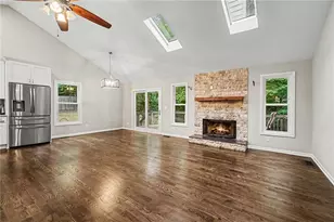 2708 Hawk Dr NE, Marietta, GA 30066 - Photo 2