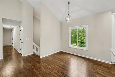 2708 Hawk Drive NE, Marietta, GA 30066 - Photo 8