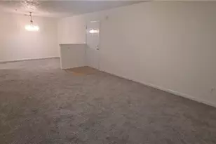 7104 Fairington Ridge Cir, Lithonia, GA 30038 - Photo 4