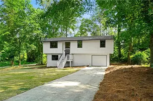 125 Woodbine Dr, Carrollton, GA 30117 - Photo 2