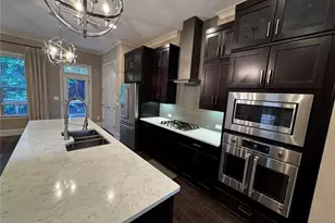 1922 Townsend Ct, Atlanta, GA 30329 - Photo 6