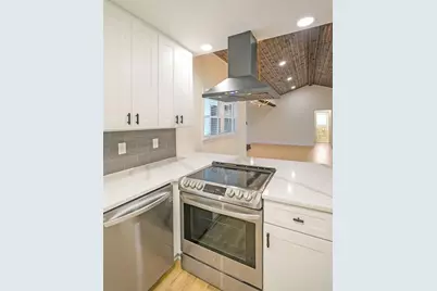 1923 Forest Green Drive NE, Atlanta, GA 30329 - Photo 18