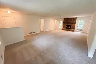 4402 N Shore Ln, Norcross, GA 30093 - Photo 4