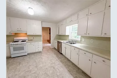 4402 N Shore Lane, Norcross, GA 30093 - Photo 6