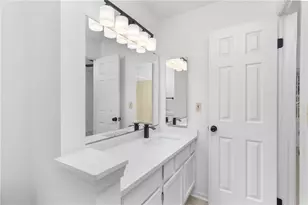 2883 Dresden Square Dr, Atlanta, GA 30341 - Photo 32