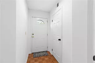 2883 Dresden Square Dr, Atlanta, GA 30341 - Photo 12