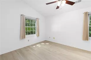 2883 Dresden Square Dr, Atlanta, GA 30341 - Photo 30