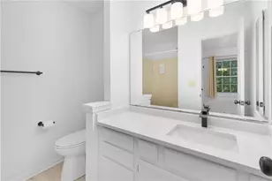 2883 Dresden Square Dr, Atlanta, GA 30341 - Photo 8